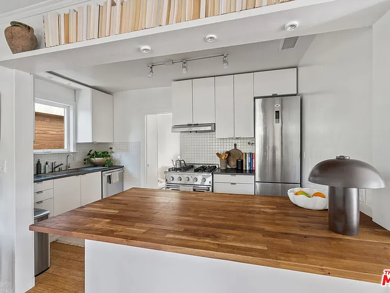 648 Palms Blvd — Photo 13