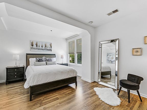 5th image of 600 Harbor Blvd Unit 926