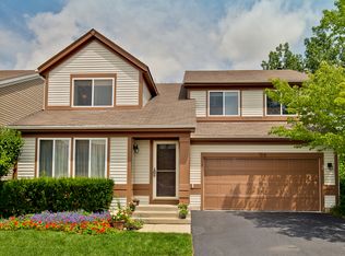 766 Waterview Dr, Round Lake Park, IL 60073