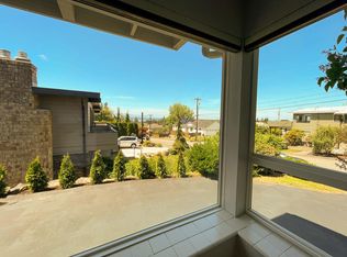 1102 B Ave S UNIT 2, Edmonds, WA 98020