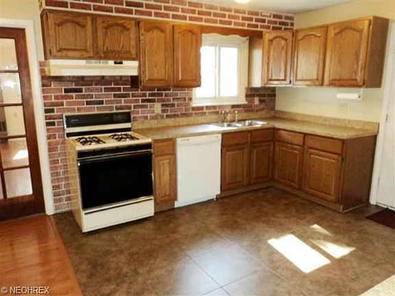 3rd image of 38240 Laura Dr
