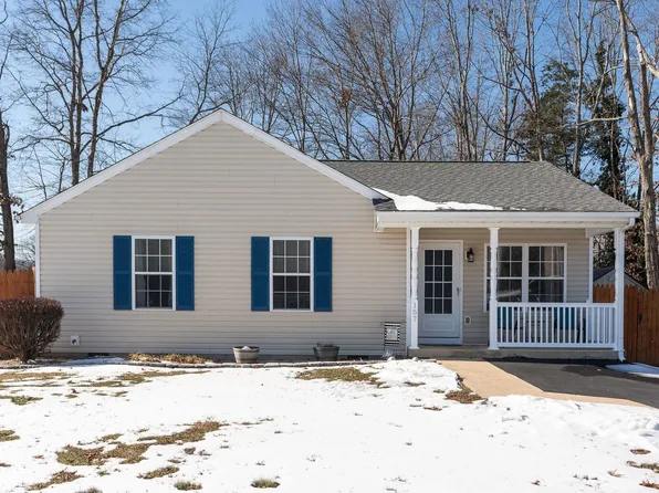 157 China Clay Rd, Stuarts Draft, VA 24477