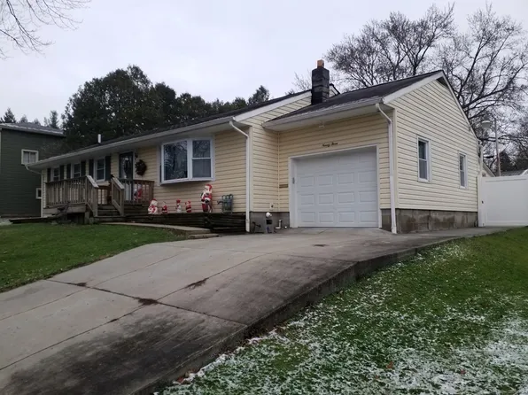 93 Chambers Ave, Greenville, PA 16125