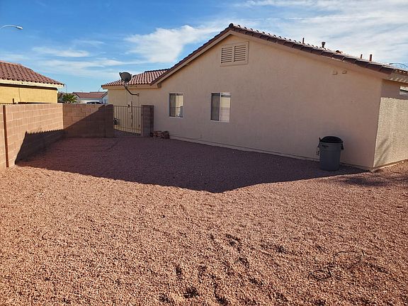2nd image of 3016 Shady Garden Ct