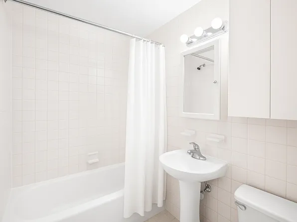 324 Pearl Street image 4 of 4