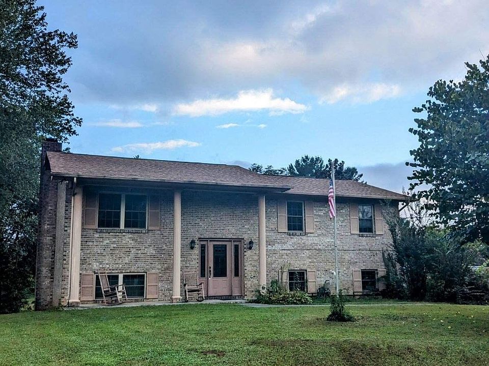 2nd image of 7208 Deville Way