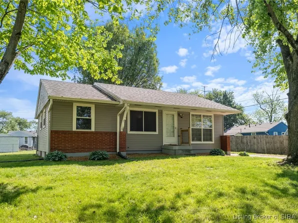 1702 Marlowe Drive, Clarksville, IN 47129
