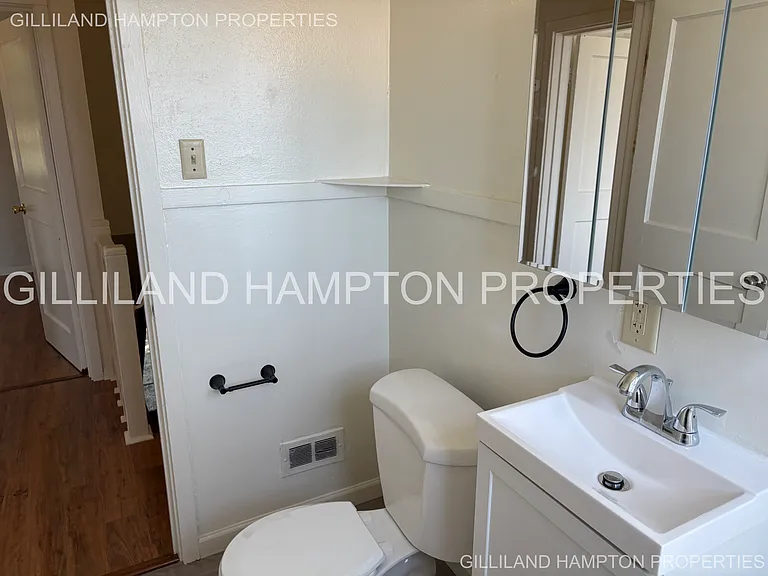 320 NW 15th St #320 — Photo 30