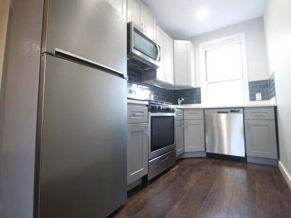 23-19 Steinway Street image 7 of 15