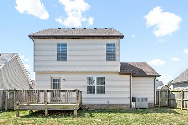 511 Falkland Cir — Photo 10