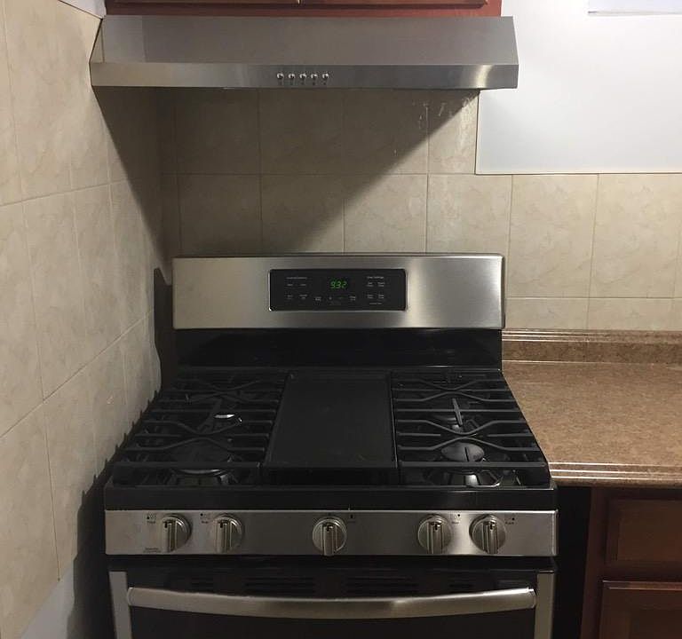 1st image of 4167 E Tremont Ave #1