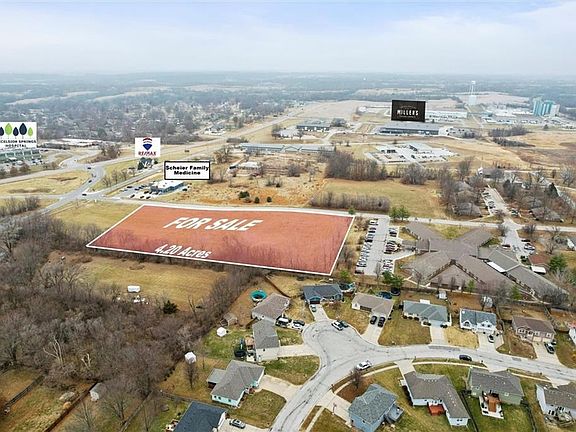 3rd image of Meadowlark Ln