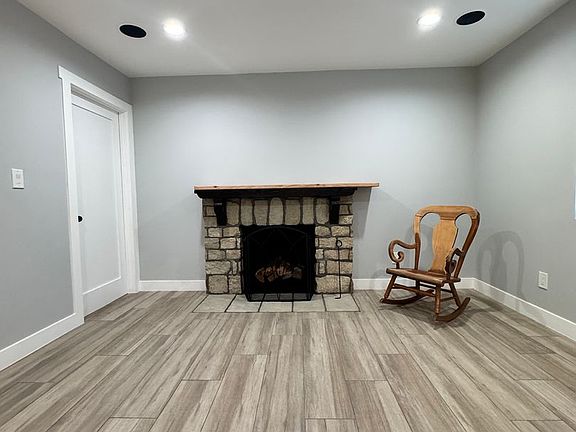 2nd image of 1650 W 83rd St #1648