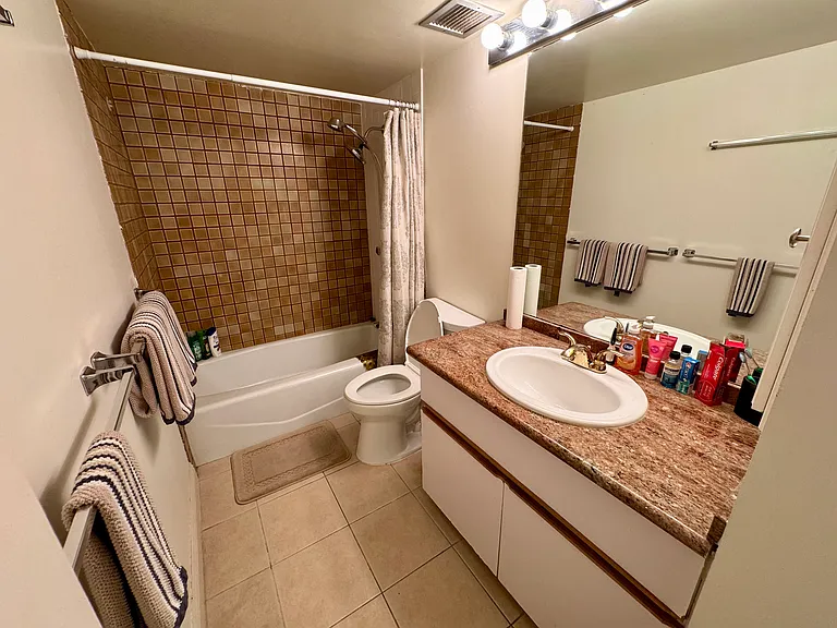 222 Vineyard St #301 — Photo 14