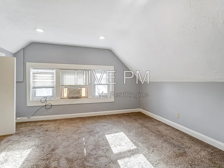 3246 Linwood Ave #2 — Photo 28