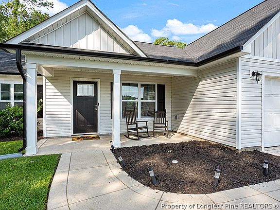 3rd image of 382 Emily Ln