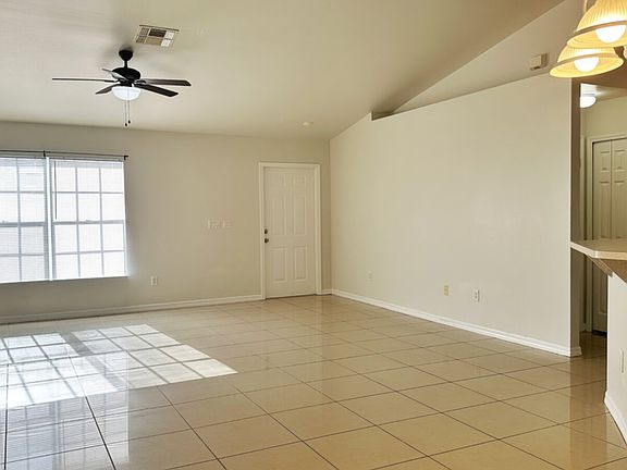 3rd image of 2034 NE 8th Pl
