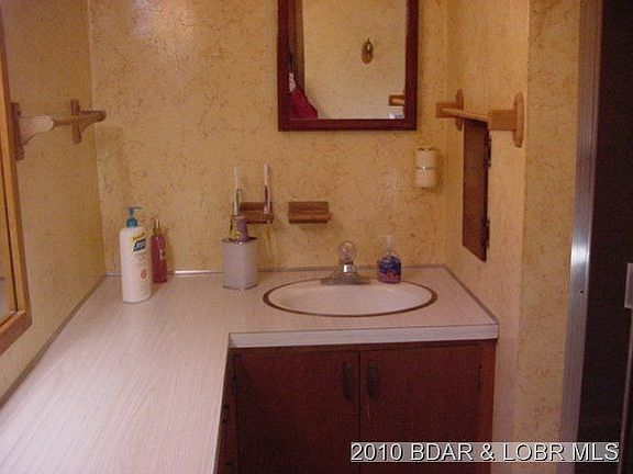 5th image of 1038 Grandview Ln