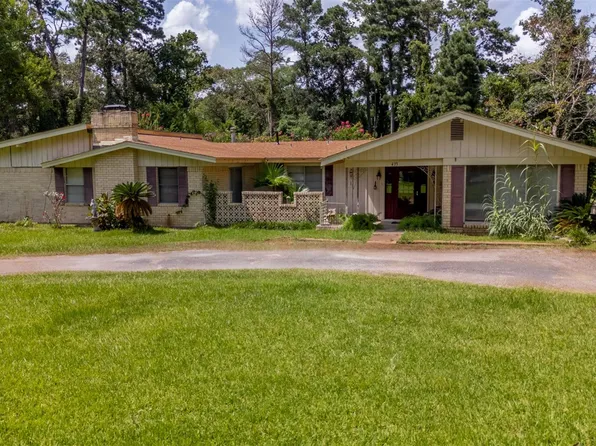 433 W Laurelia Rd, Corrigan, TX 75939