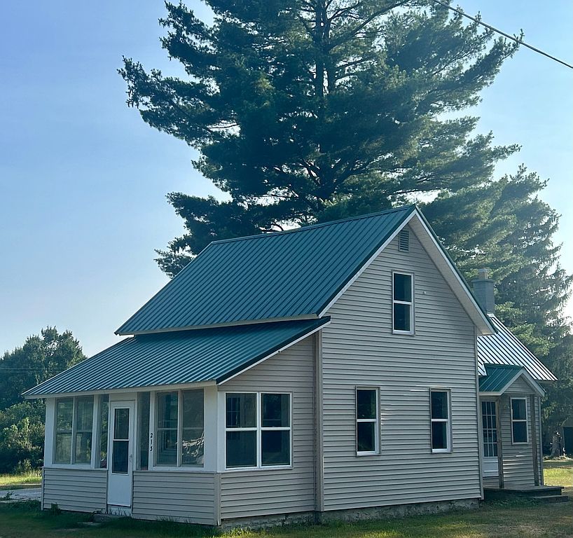 213 Spring St - Property Image