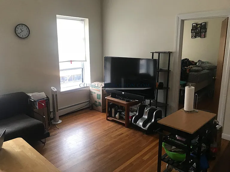 164 Beacon St #1 — Photo 4