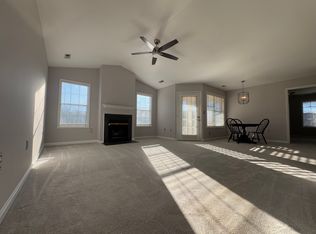 721 Renshaw Ct, Cary, NC 27518
