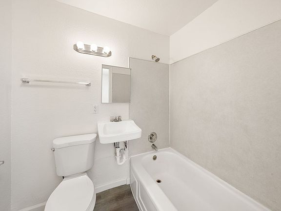 4th image of 1216 South Ave APT A