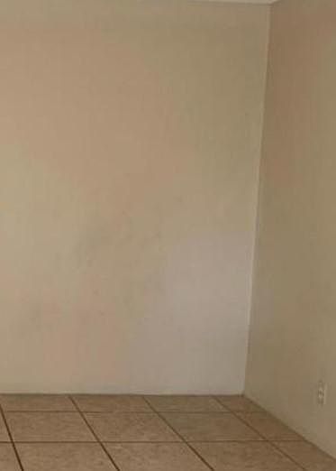 2nd image of 2827 E Fort Lowell Rd