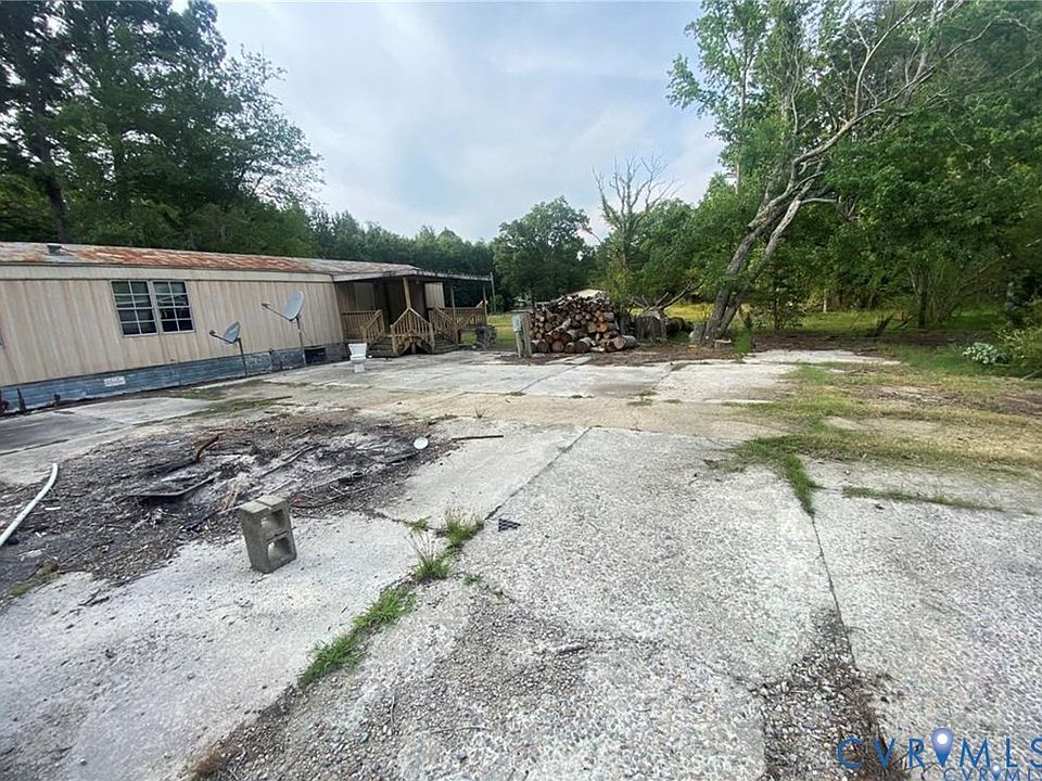 2nd image of 435 Coppahaunk Avenue