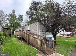 59 Cedarwood Ln, Phoenixville, PA 19460