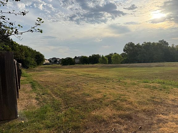 5th image of 1008 Statler Bend Dr