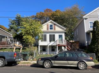 73 Blackhall St, New London, CT 06320