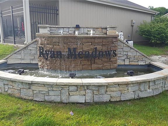 4th image of 808 SW Mill Creek Ct