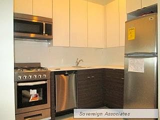 3rd image of 943 Columbus Ave APT 4C