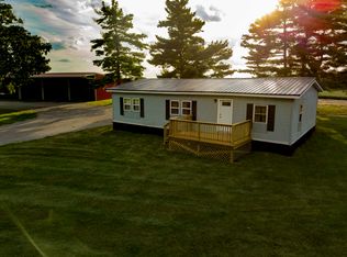 8820 S Lake Pleasant Rd, Hillsdale, MI 49242