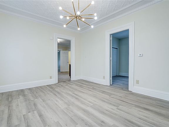 4th image of 416 Gregory St