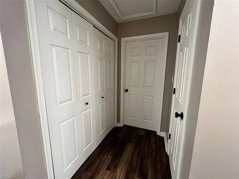 120 Misty Ridge Ln — Photo 10