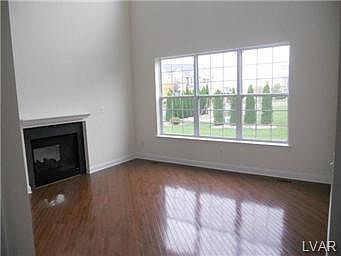 3rd image of 2943 Meadow Lane Dr