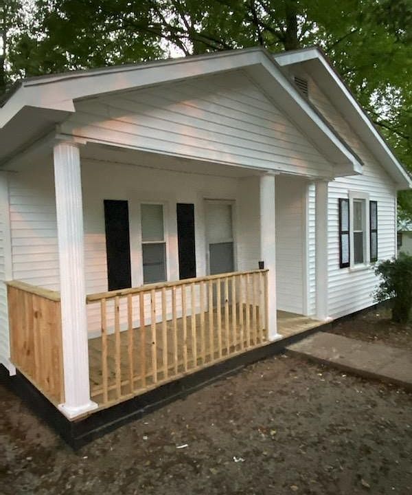 1st image of 424 Jones St