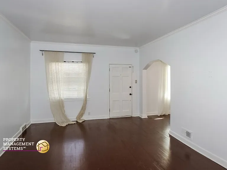 333 E Roosevelt Ave — Photo 5