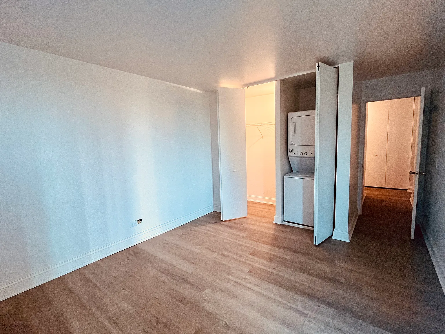 1 bed, 800 sqft, $1,750 — Photo 3