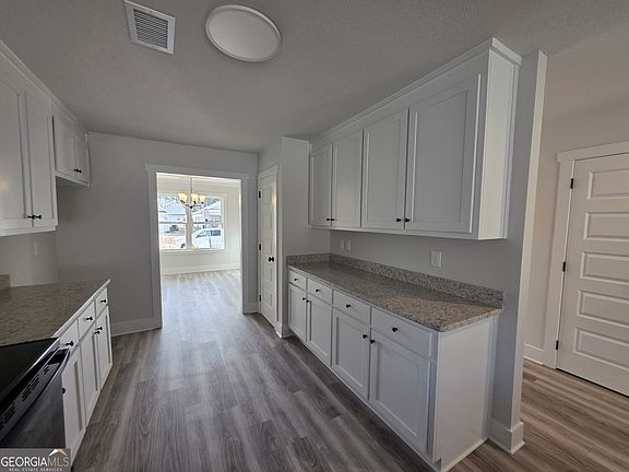 3rd image of 1167 Jeannine Ln #15
