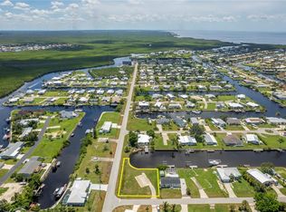 701 Longbeach Ct #16, Punta Gorda, FL 33950