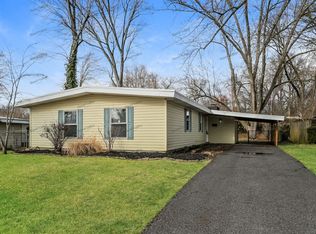 865 Pebble Ln, Florissant, MO 63033