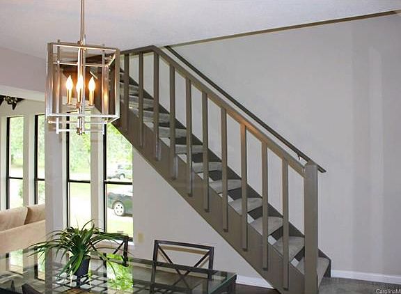 5th image of 8119 Tiburon Cres