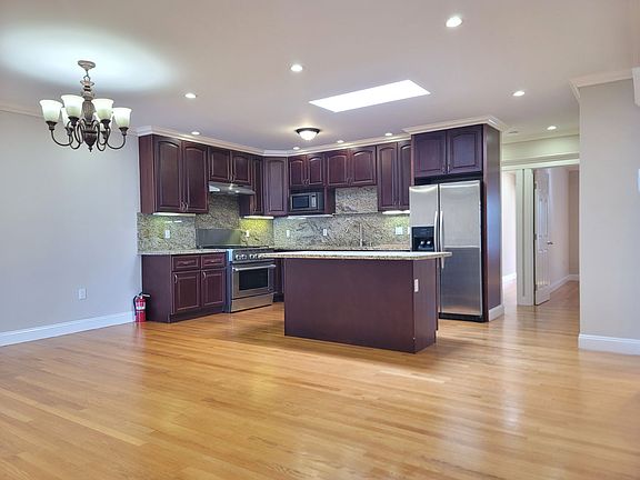 2nd image of 1824 25th Ave