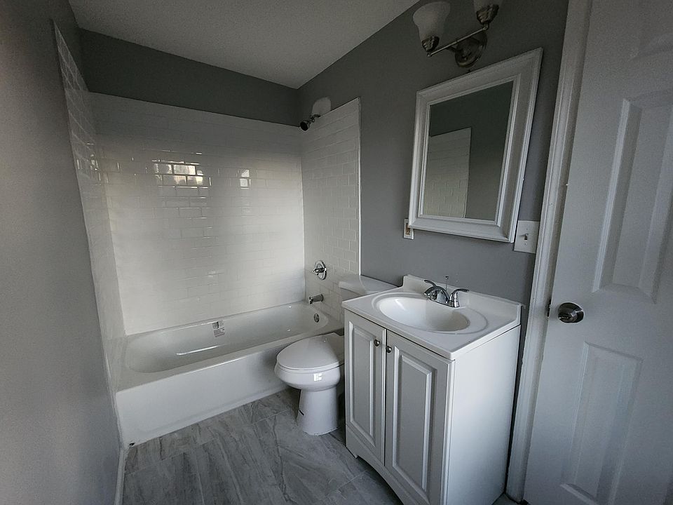 1st image of 140 S Clark St Floor 2