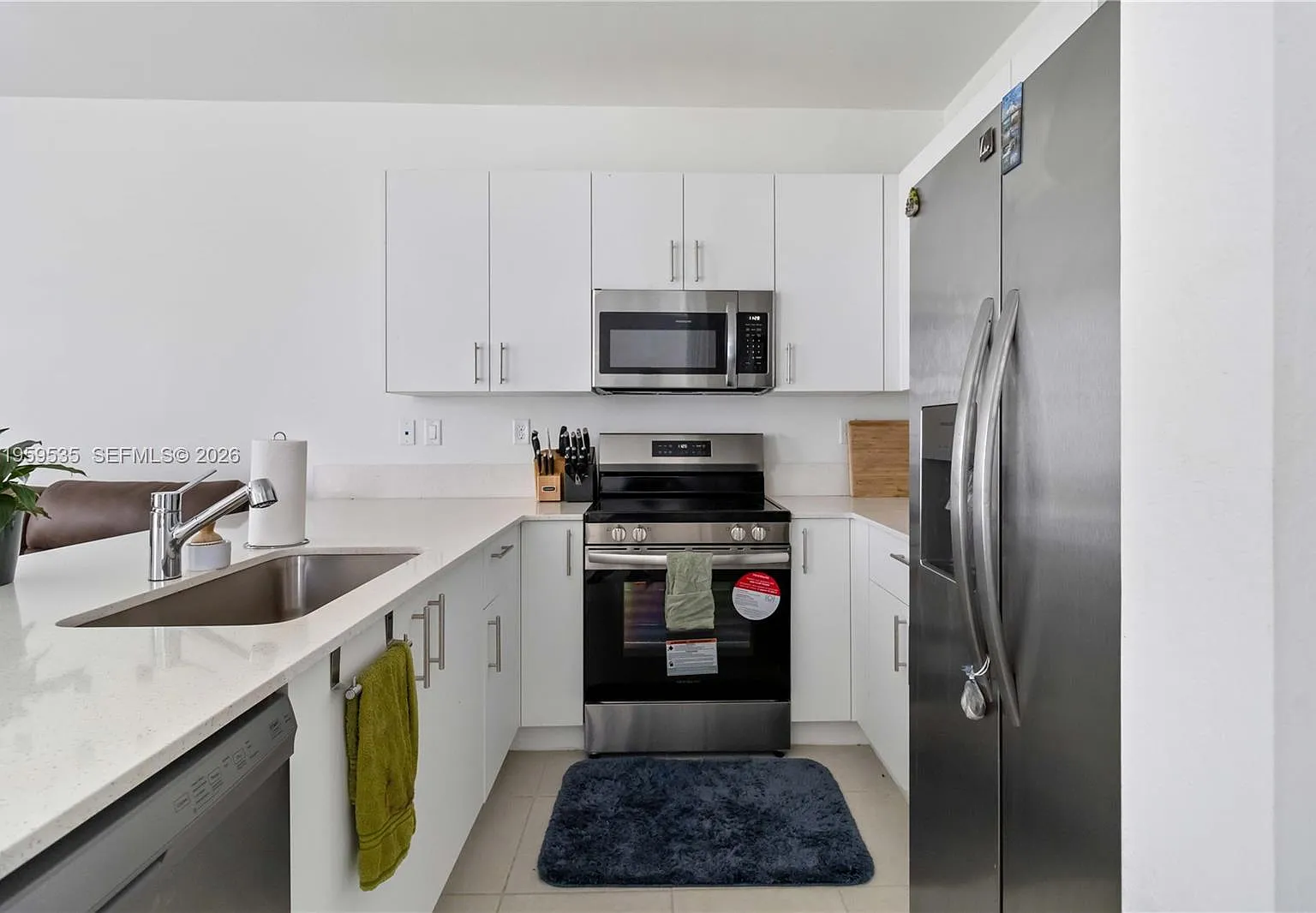 4 bed, 3.5 bath, 1790 sqft, $3,150 — Photo 2