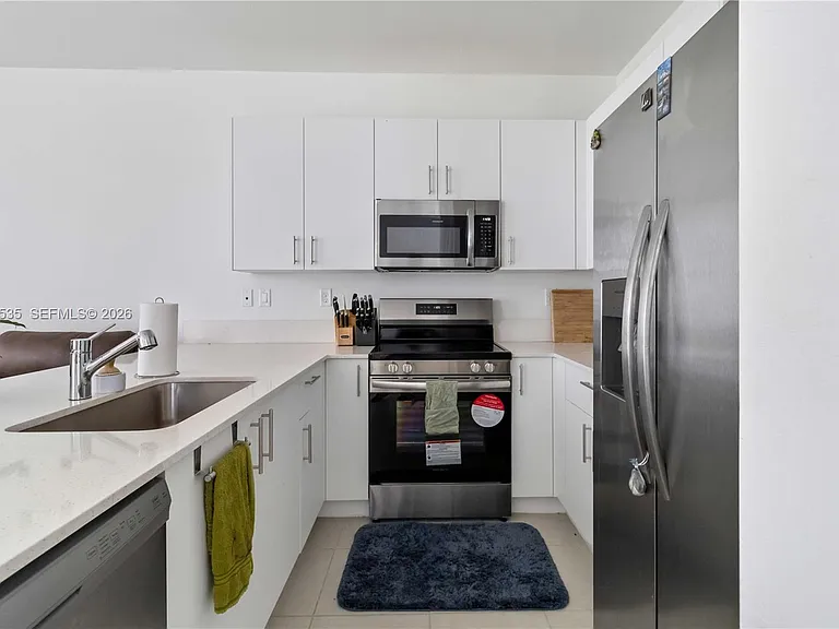 760 SE 13th Ct — Photo 3