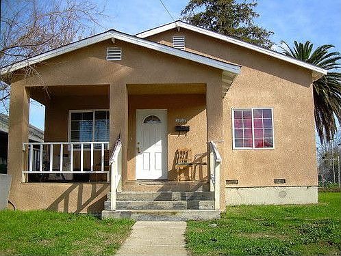 2nd image of 3957 41st St